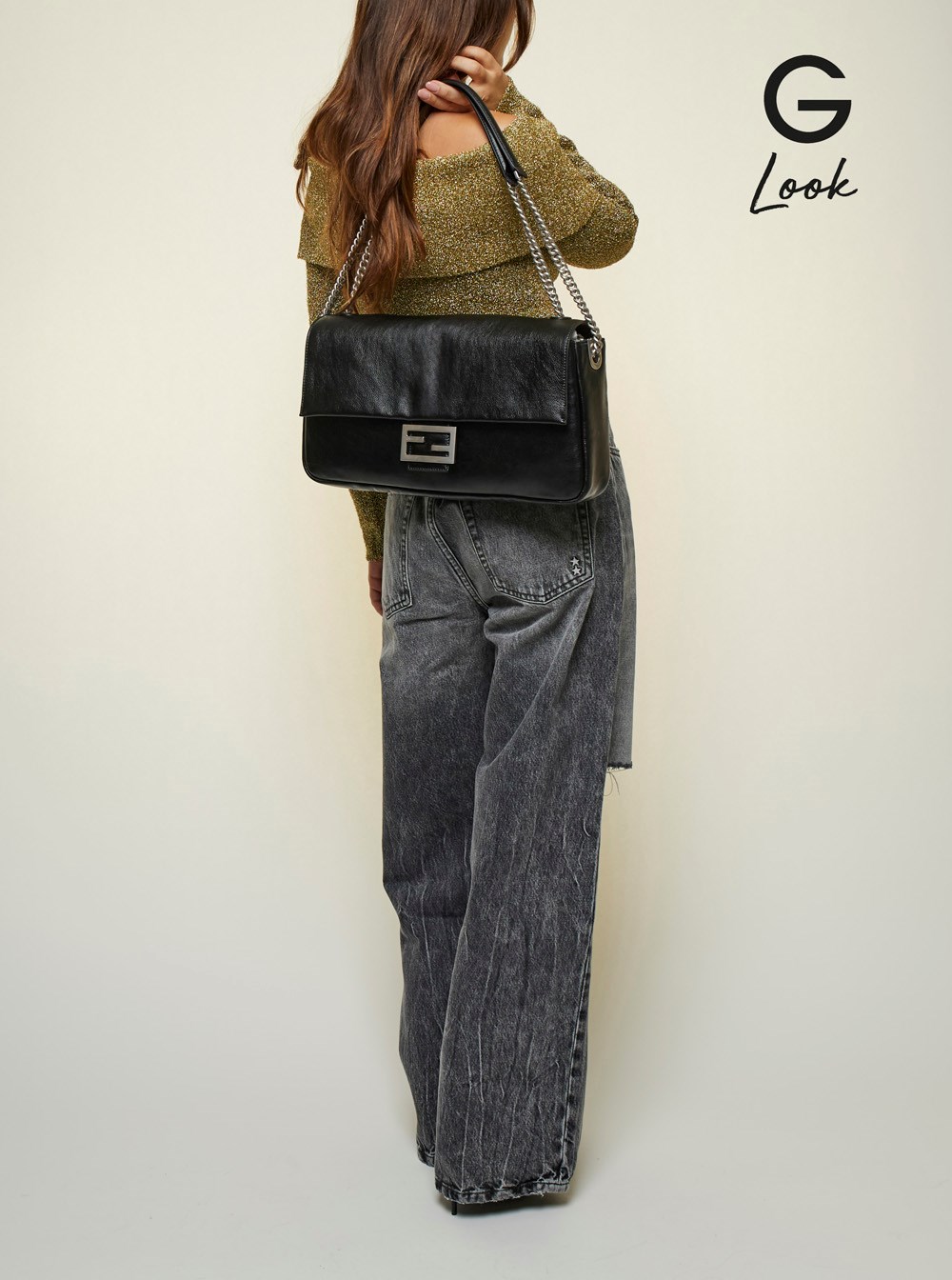 ショルダーバッグ・ポシェット FENDI 'Baguette Chain Large' shoulder bag Black  8BR828AS7A Fendi Baguette Chain midi Nappa Leather Bag, Black | Costco