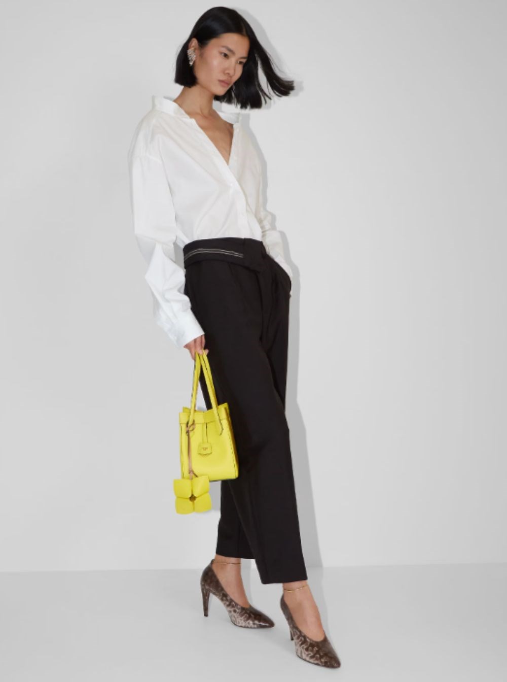 Fendi Black carrot pants in wool woman available on Gaudenzi