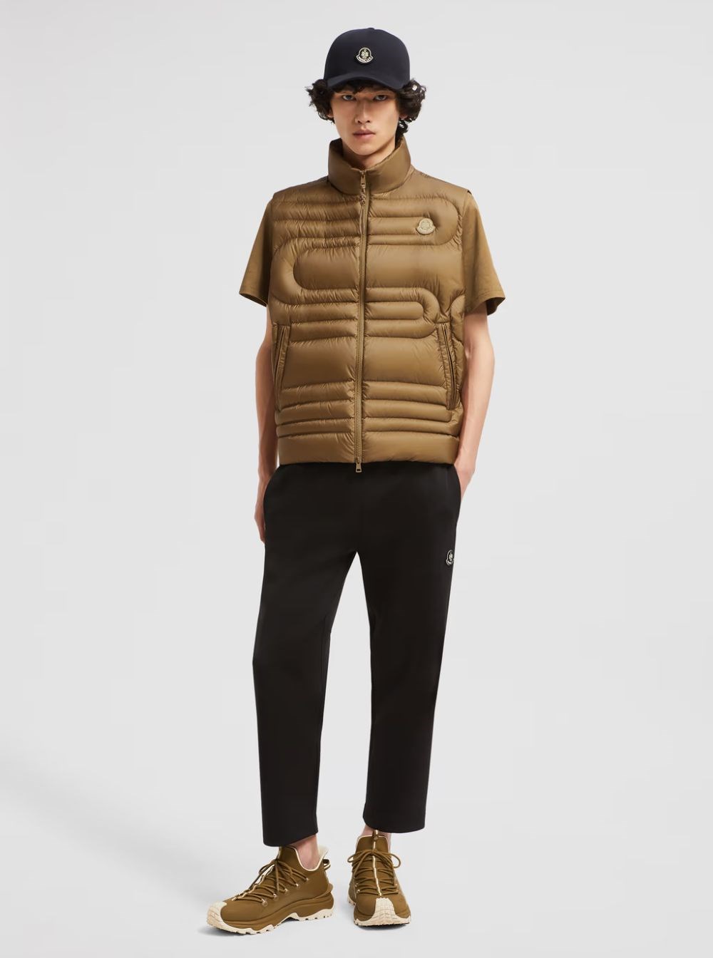 MONCLER 大判タオルブランケット MONCLER モンクレール ダウンジャケット レディース ダウン