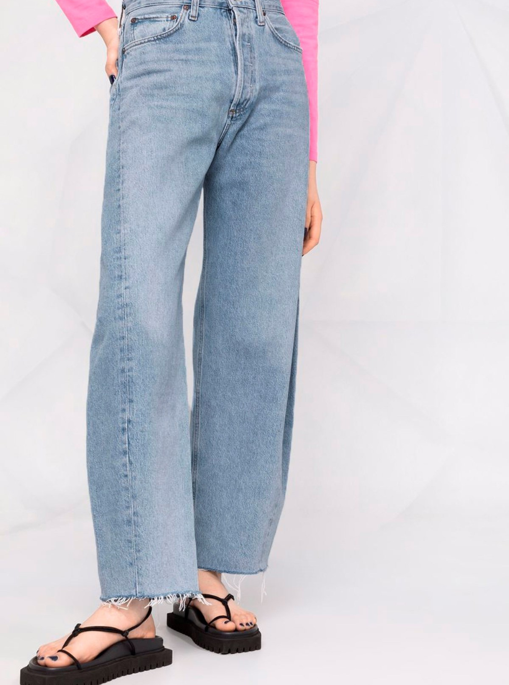 【送料&関税込】AGOLDE luna Light Blue Jeans With Logo Patch Agolde 'luna' light blue jeans with logo patch on the rear